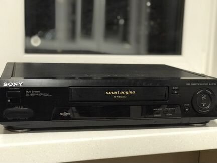 Кассетный видеомагнитофон Sony