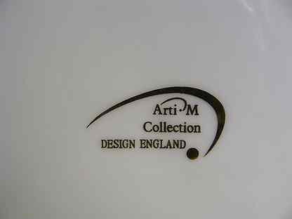 Arti m collection. Клеймо Arti m collection. Arti m collection Design England тарелки. Arti-m collection Design England клеймо. Тарелка с клеймом Arti-m collection.