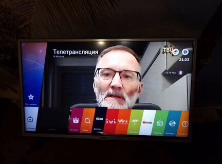 LG 32LH595U(82см). Смарт вай фай, спутник