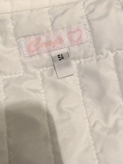 Лёгкая курточка для девочки 4-5 лет белая