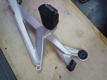 Кронштейн подножек правый для BMW К1200GT K1300GT