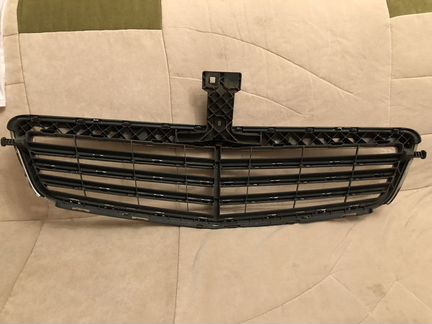 Решетка Мерседеса с-180 рестайлинг 2011г