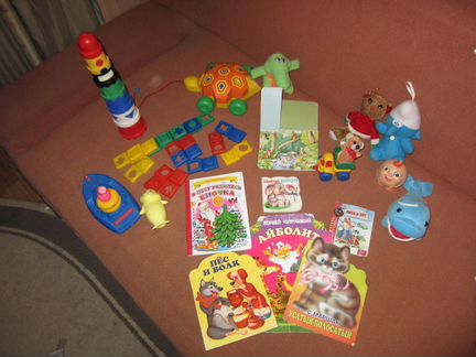 Развивающие игрушки, книжки