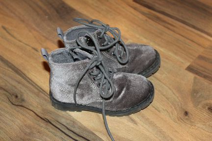 Велюровые ботинки Zara 22