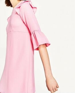 Розовое платье Zara с рюшами на рукавах baby doll