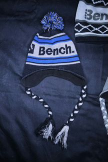 Шапка bench новая