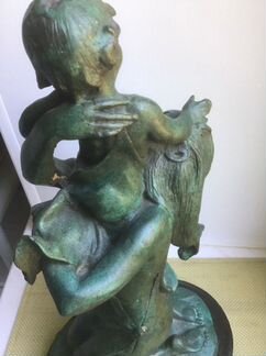 Бронзовая скульптура