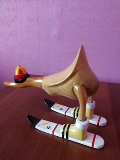 Фигура из дерева Утюнок на лыжах