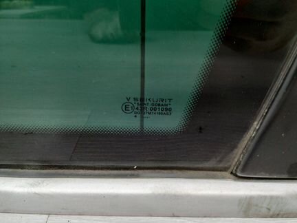 Форточка правая 7L6845298DH VW Touareg 2002-2010