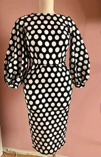 Платье с пышными рукавами