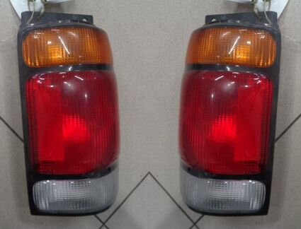 Фонарь задний для Ford Explorer USA U2 (1995-2001)
