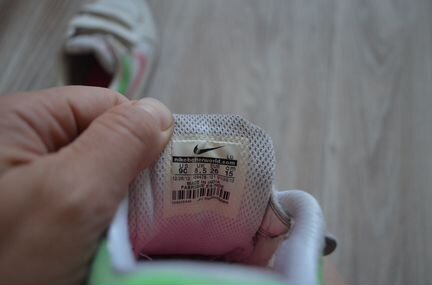 Кроссовки Nike