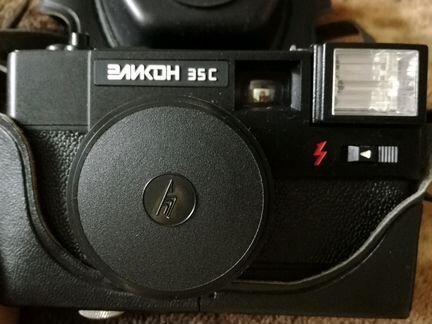 Фотоаппарат эликон 35С со вспышкой. Полный комплек