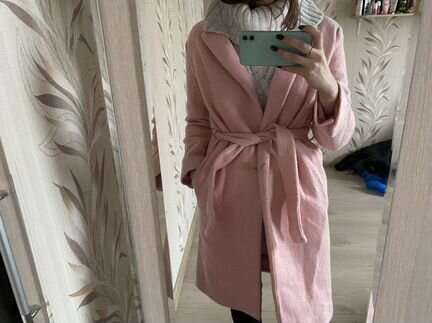 Розовое пальто 42