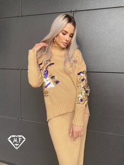 Шикарный кашемировый костюм с юбочкой