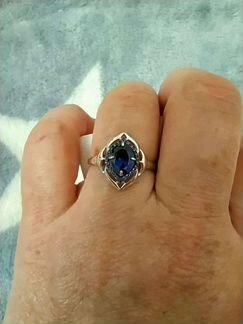 Серебряное кольцо с сапфиром