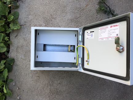Щит электрический Tesli