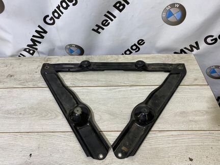 Крепление компрессора пневпоподвески BMW X5 E53