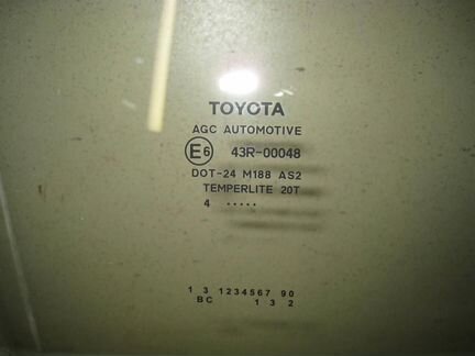 Стекло заднее правое Toyota Yaris P13 2015