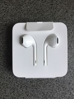 EarPods with Lightning Connector