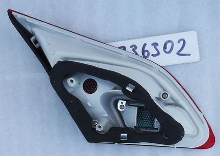 Opel Astra J 5D фонарь новый 2009