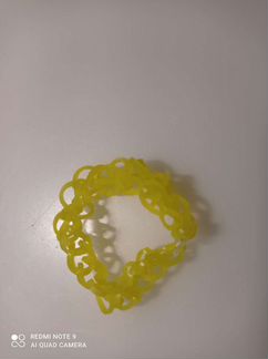 Браслет из резинок (жëлтый)
