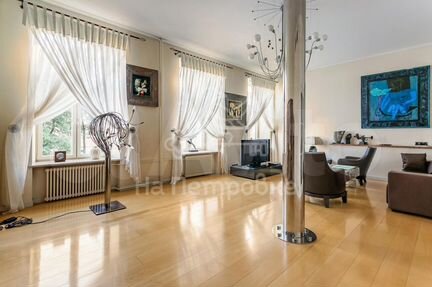 2-к квартира, 140.6 м², 2/5 эт.