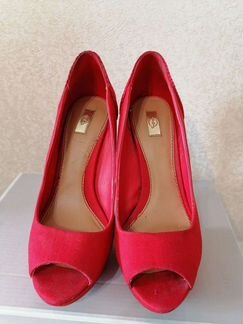 Туфли красные Stradivarius