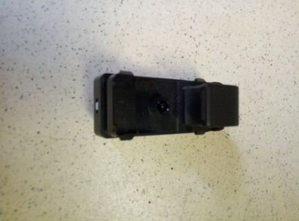 Кнопка стеклоподъемника задняя левая Mazda 3 BM Z6