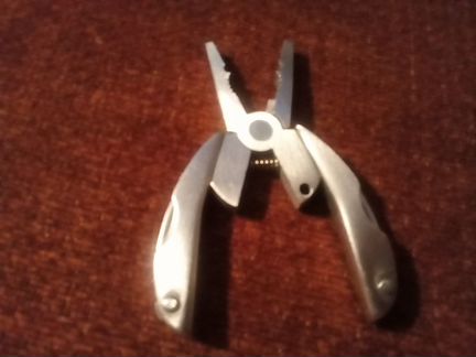 Мультитул новый