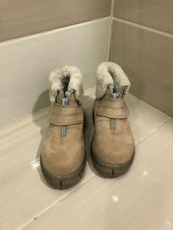 Ботинки новые р. 25