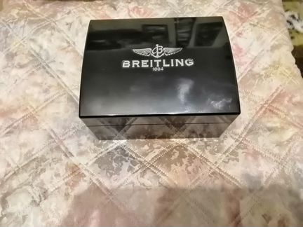 Футляр от часов breitling