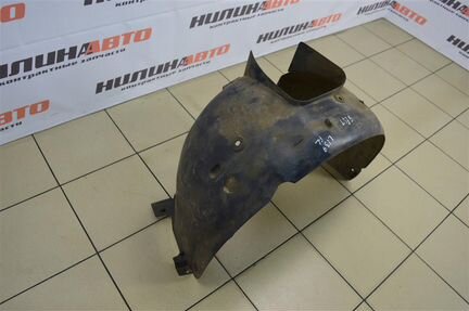 Подкрылок передний левый Ситроен С4
