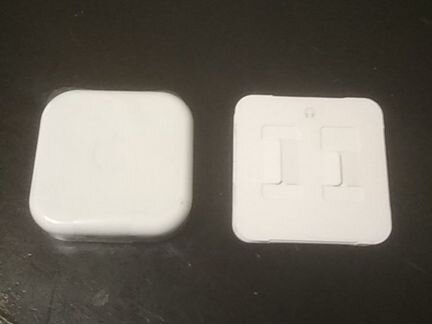Наушники Apple airpods