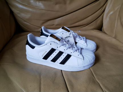 Кроссовки Adidas Superstar новые кожаные 33 р