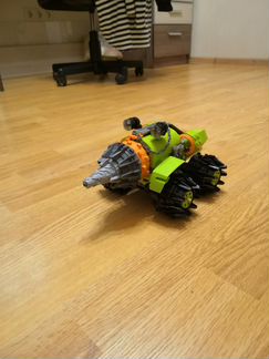 Машина лего