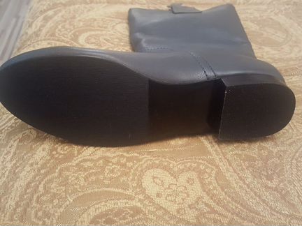Кожаные сапоги новые