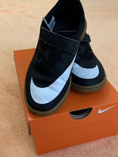 Футзалки Nike