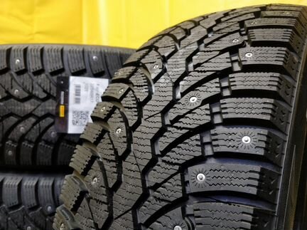 225/65R17 зимние шины новые шипы Pirelli