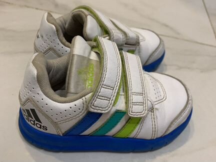 Кроссовки adidas оригинал р-р 23