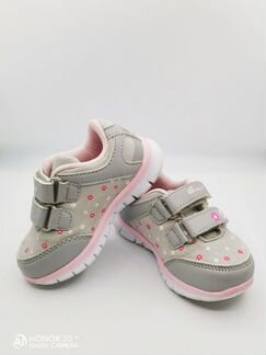 Б/у кроссовки 22 размера