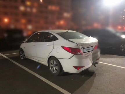 Hyundai Solaris 1.6 AT, 2015, битый, 70 000 км