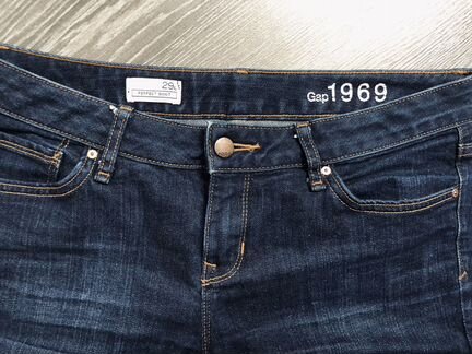 Джинсы GAP