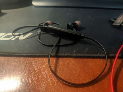 Наушники Bluetooth