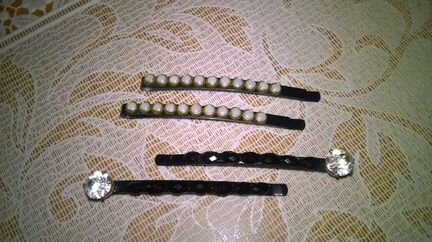 Заколки - невидимки, брелоки для ключей