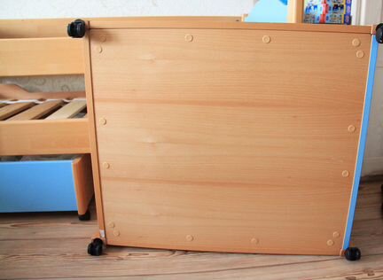 Детская кровать из массива и матрас mothercare