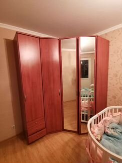 Шкаф угловой
