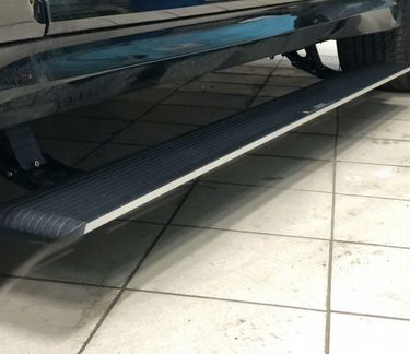 Выдвижные электро-пороги для BMW X7 G07