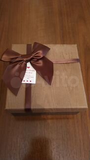 Подарочная коробка