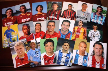 Фото футболистов 90-х с автографами